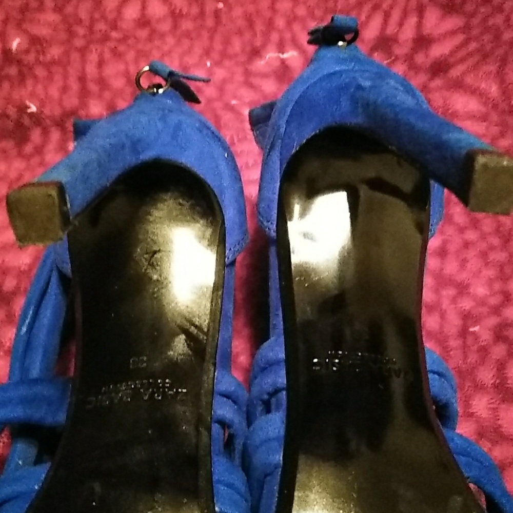 Sandals - Picture 3 of 4